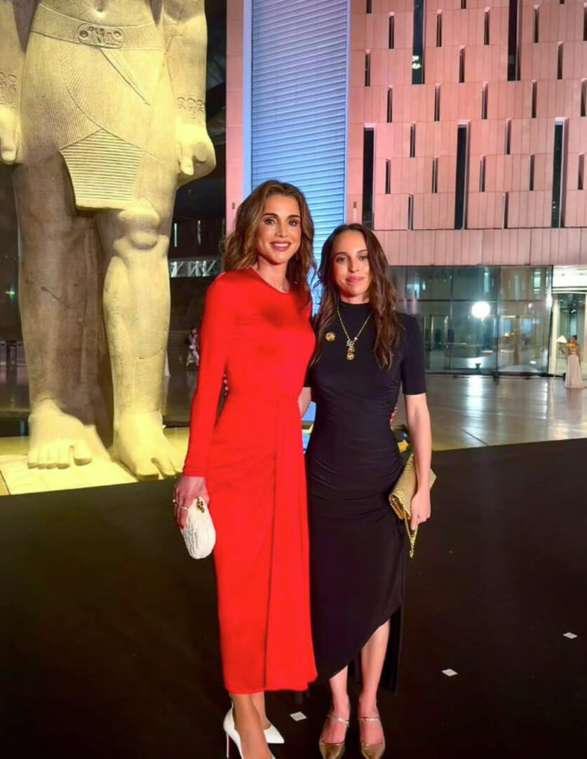 الملكة رانيا والأميرة سلمى تتألقان  في حفل افتتاح المتحف المصري الكبير